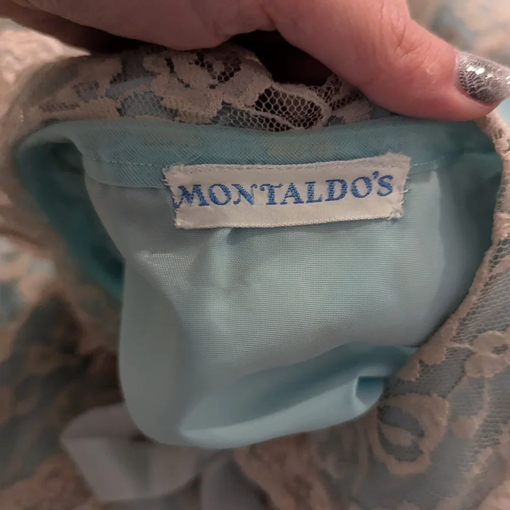Vintage Montaldo's pale blue with cream lace robe size M - Picture 6 of 8